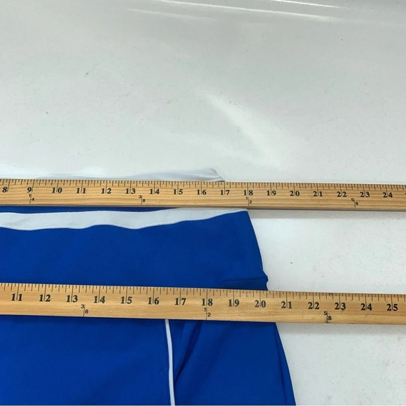 Wilson‎ Skirt Skort Large  Tennis Short Blue Pleat Pull On  Stretch Activewear - Picture 9 of 9